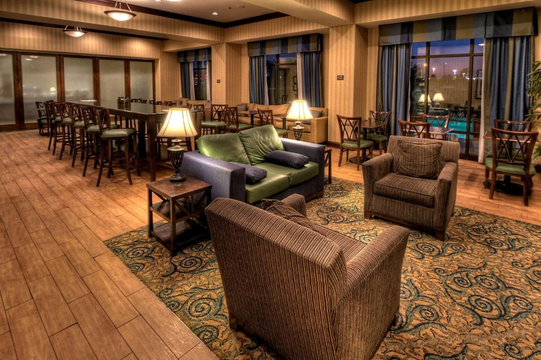 Photo of Livingroom in Roanoke Rapids
