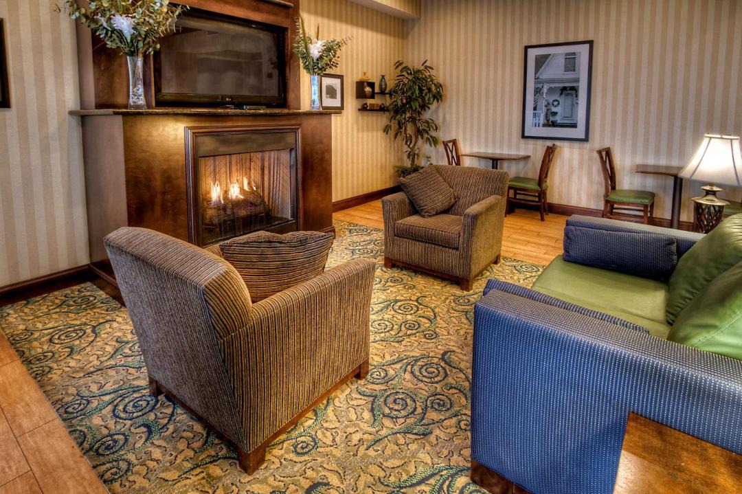 Photo of Livingroom in Roanoke Rapids