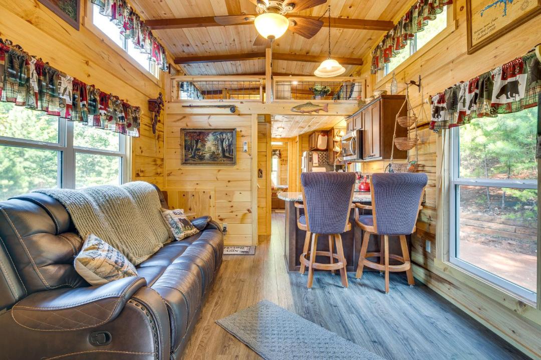 Photo of Livingroom in Mill Spring