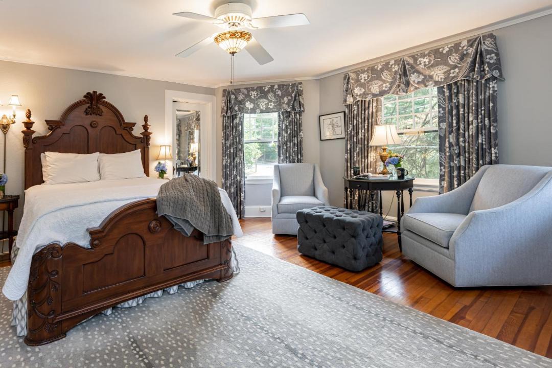 Photo of Bedroom in Historic Montford