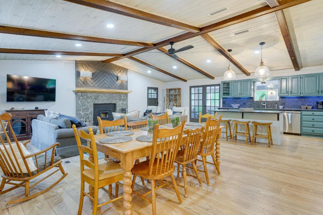 Photo of Livingroom in Hayesville