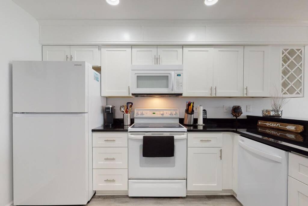 Photo of Kitchen in Surf City