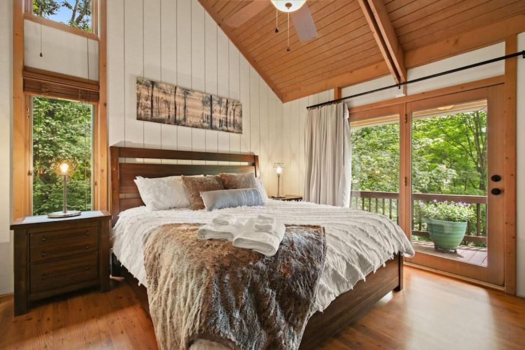Photo of Bedroom in Seven Devils