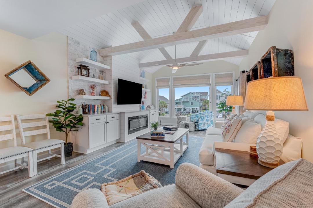 Photo of Livingroom in Ocean Isle Beach