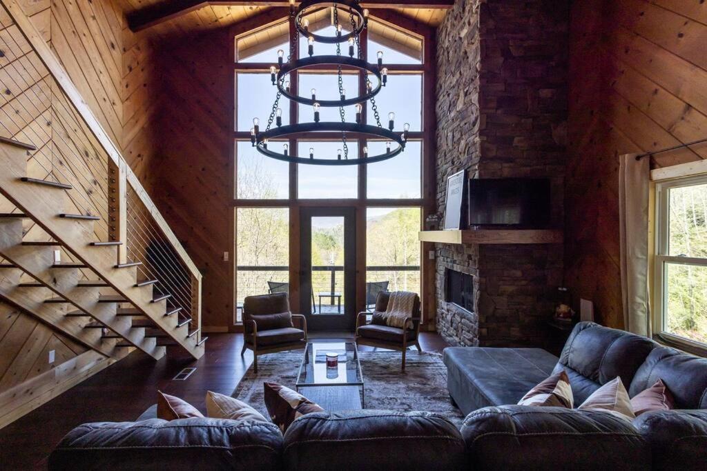 Photo of Livingroom in Robbinsville