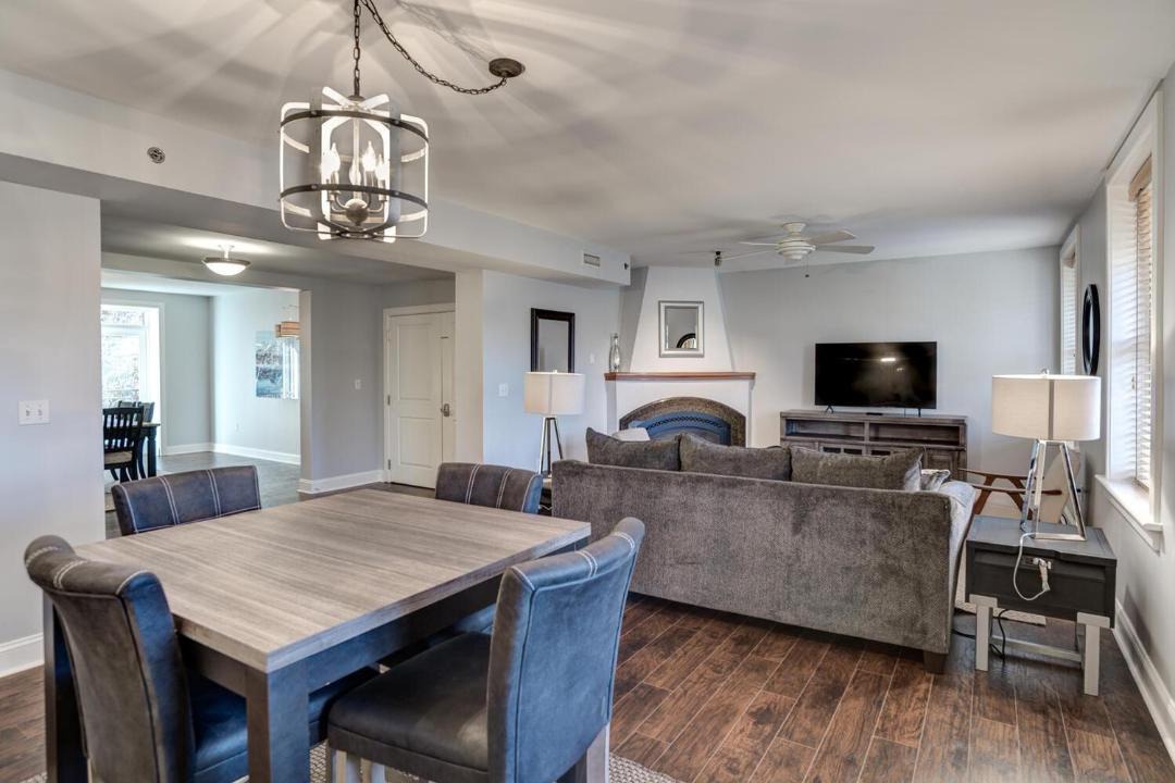 Photo of Livingroom in Asheville