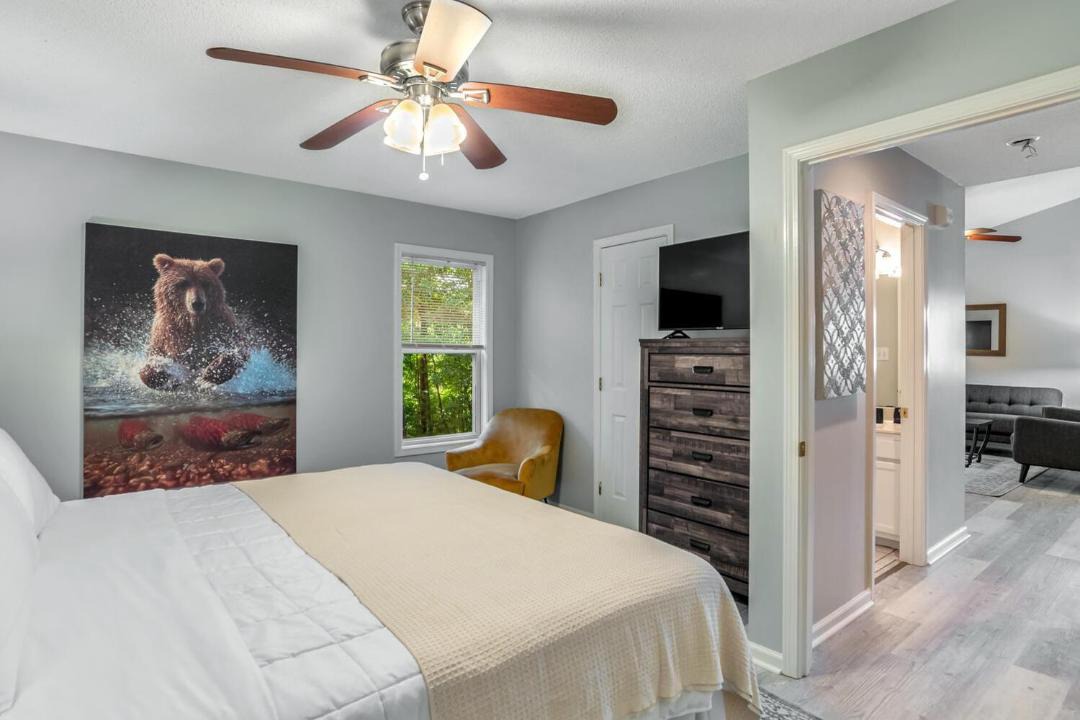 Photo of Bedroom in Royal Pines