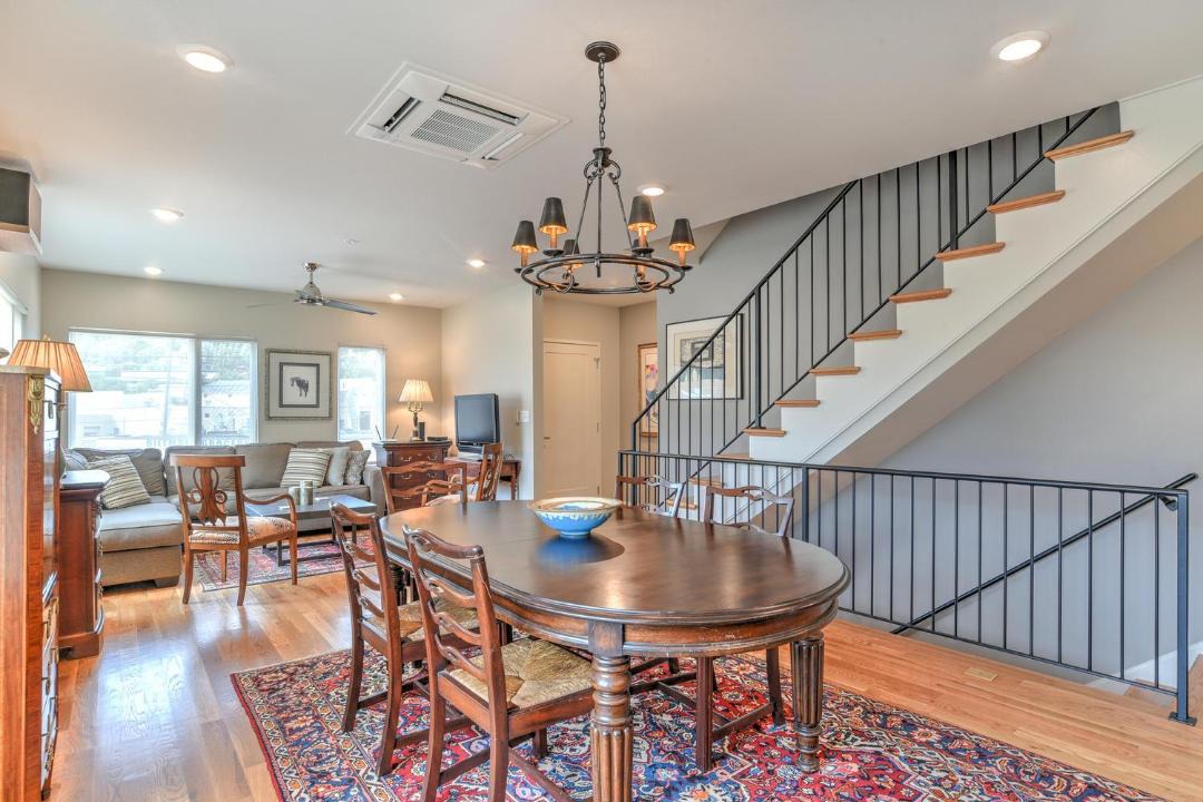 Photo of Livingroom in Asheville