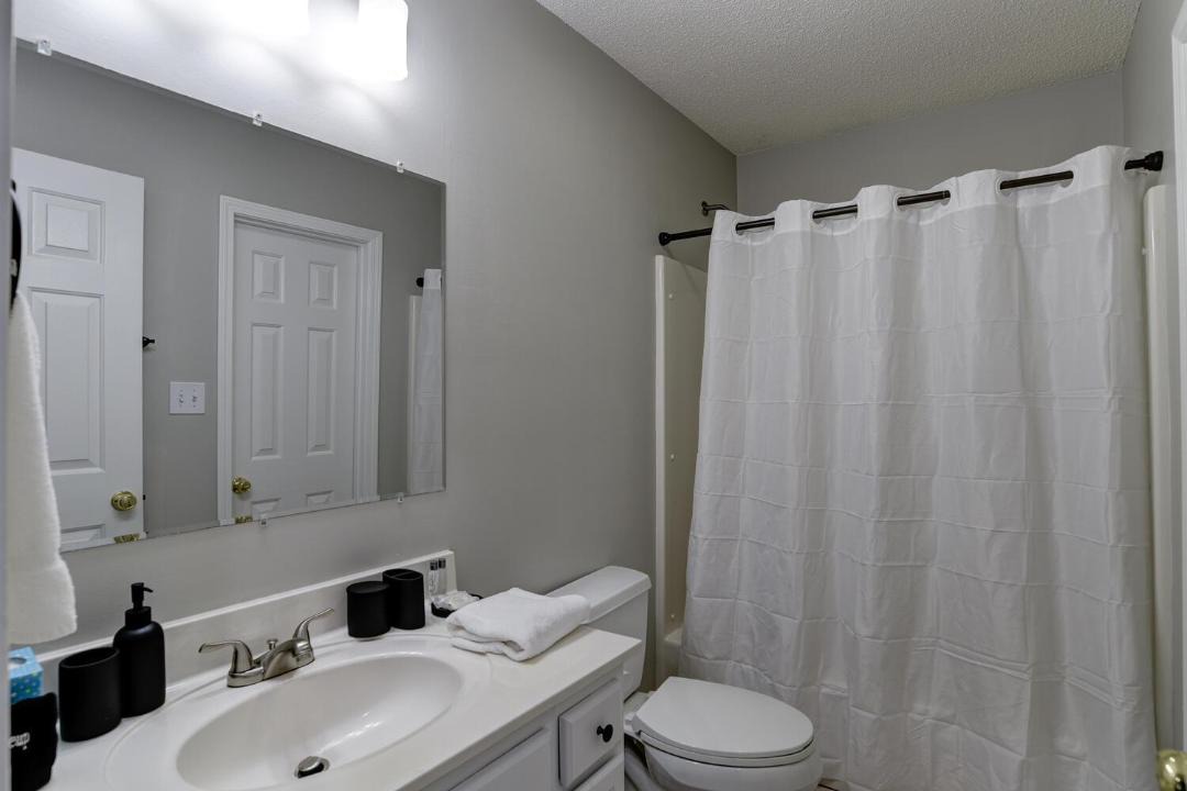 Photo of Bathroom in Royal Pines