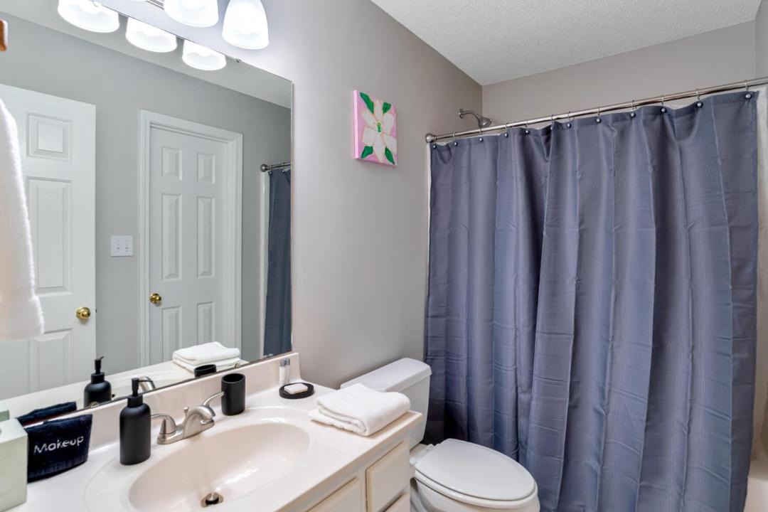 Photo of Bathroom in Royal Pines