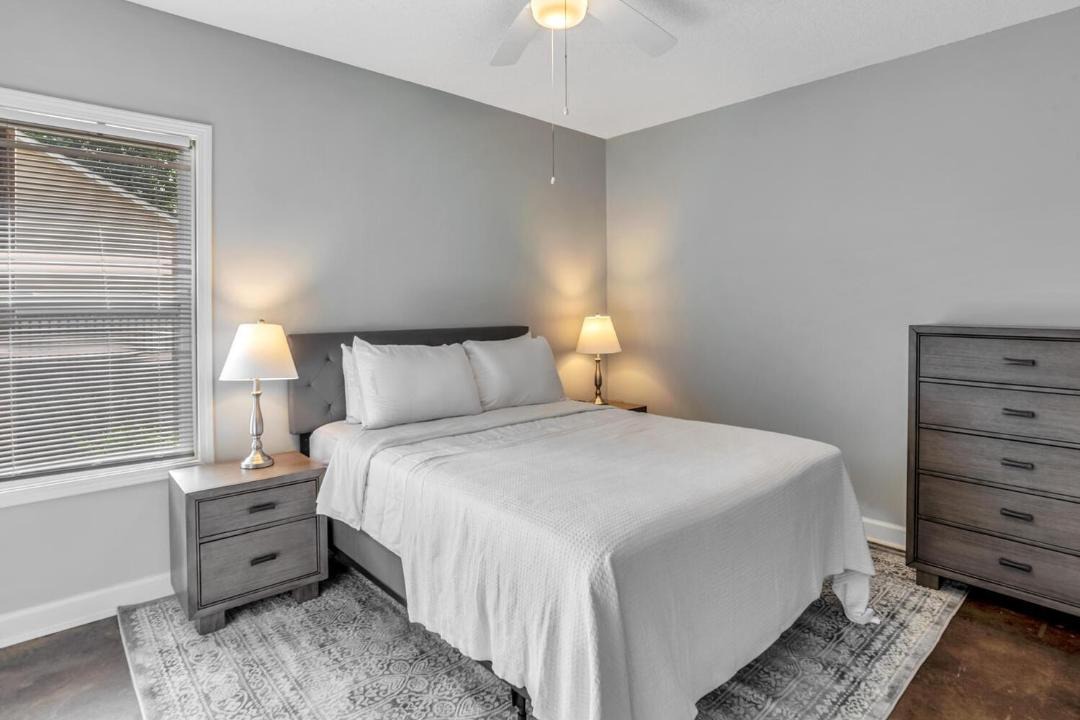 Photo of Bedroom in Royal Pines