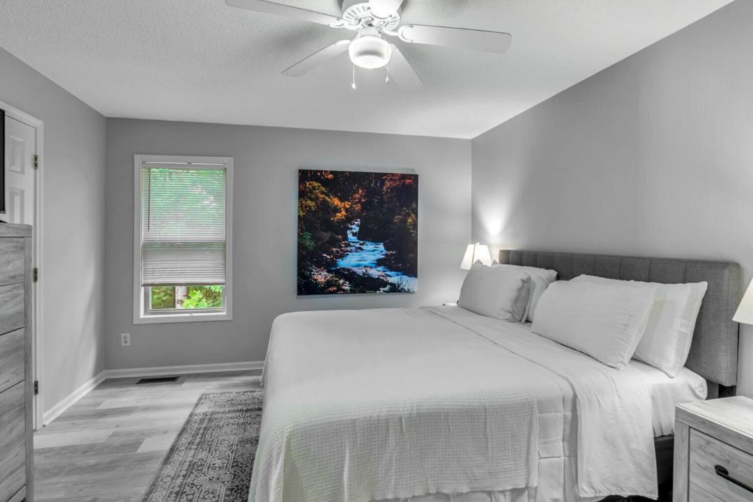 Photo of Bedroom in Royal Pines