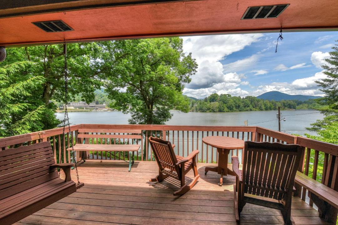 Photo of Patio Balcony in Lake Junaluska