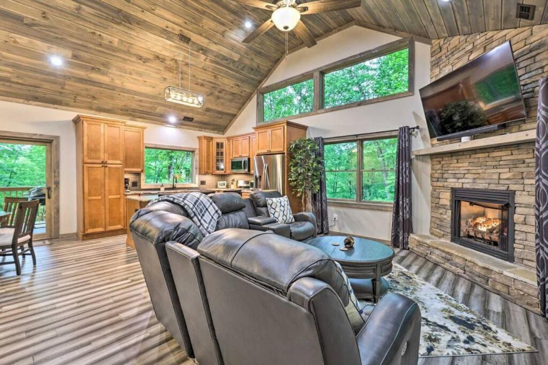 Photo of Livingroom in Boone