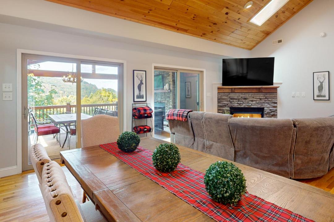 Photo of Livingroom in Beech Mountain