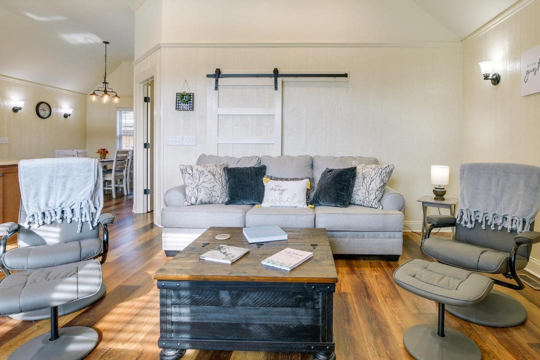 Photo of Livingroom in Benson