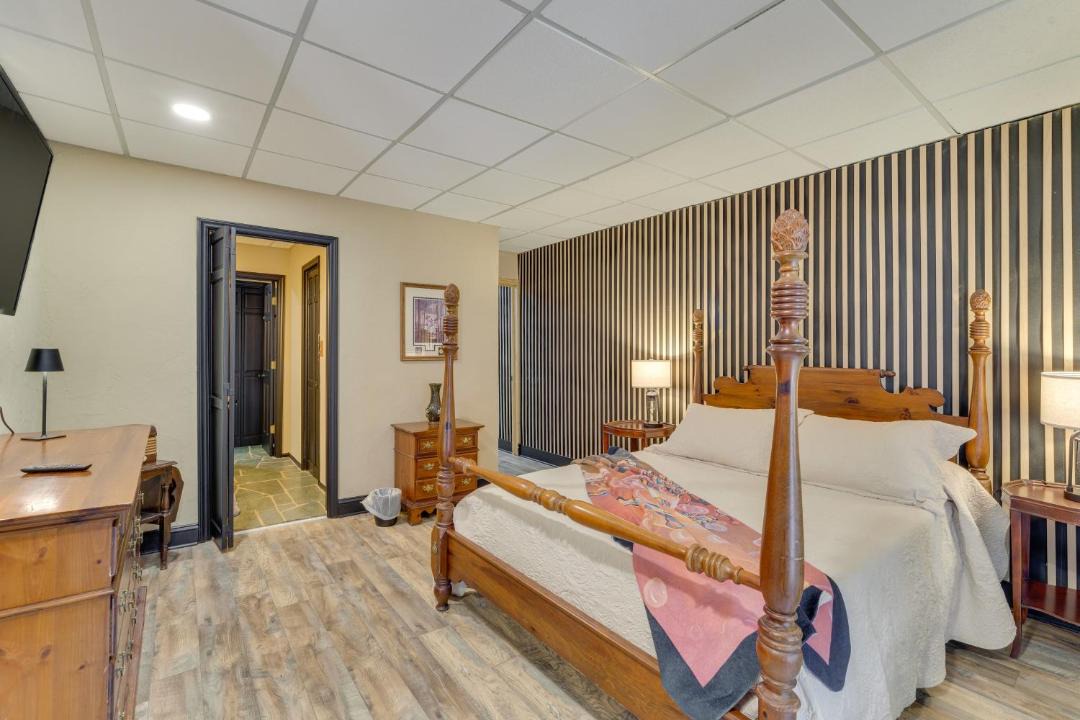 Photo of Bedroom in Hickory