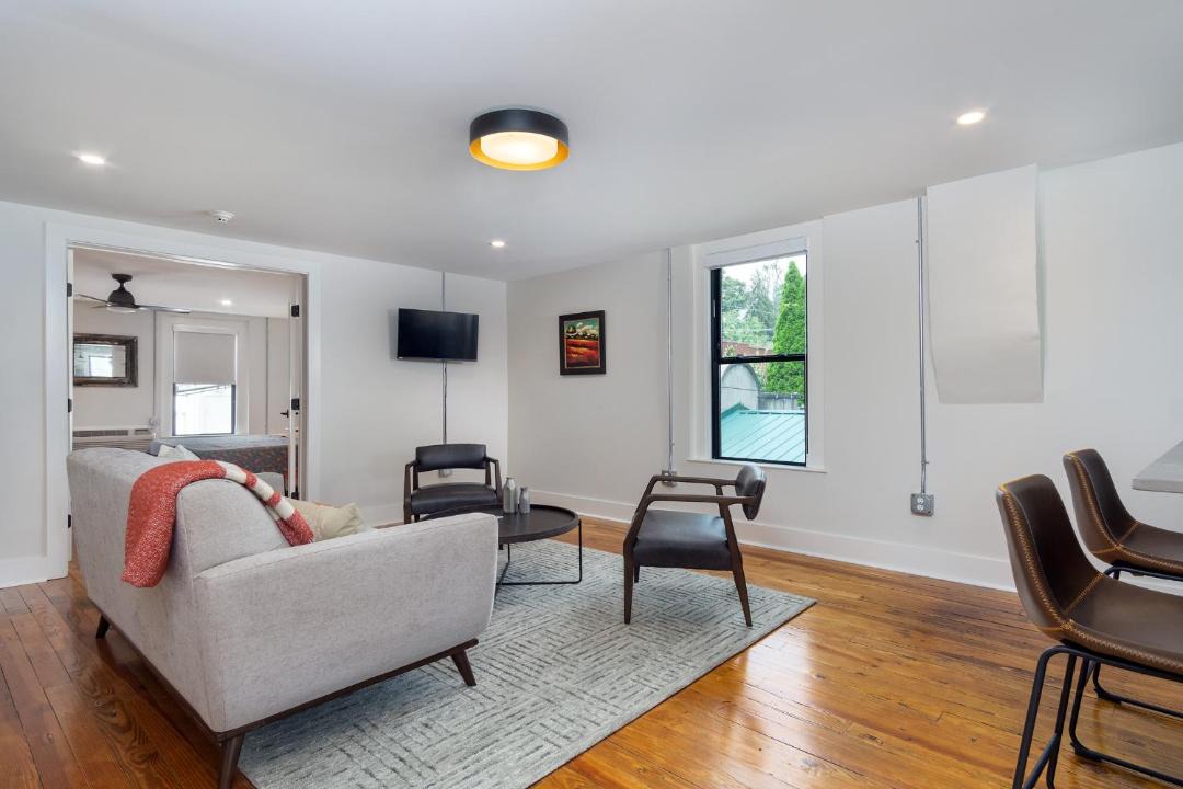 Photo of Livingroom in Black Mountain