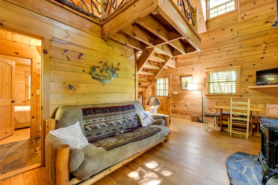 Photo of Livingroom in Asheville