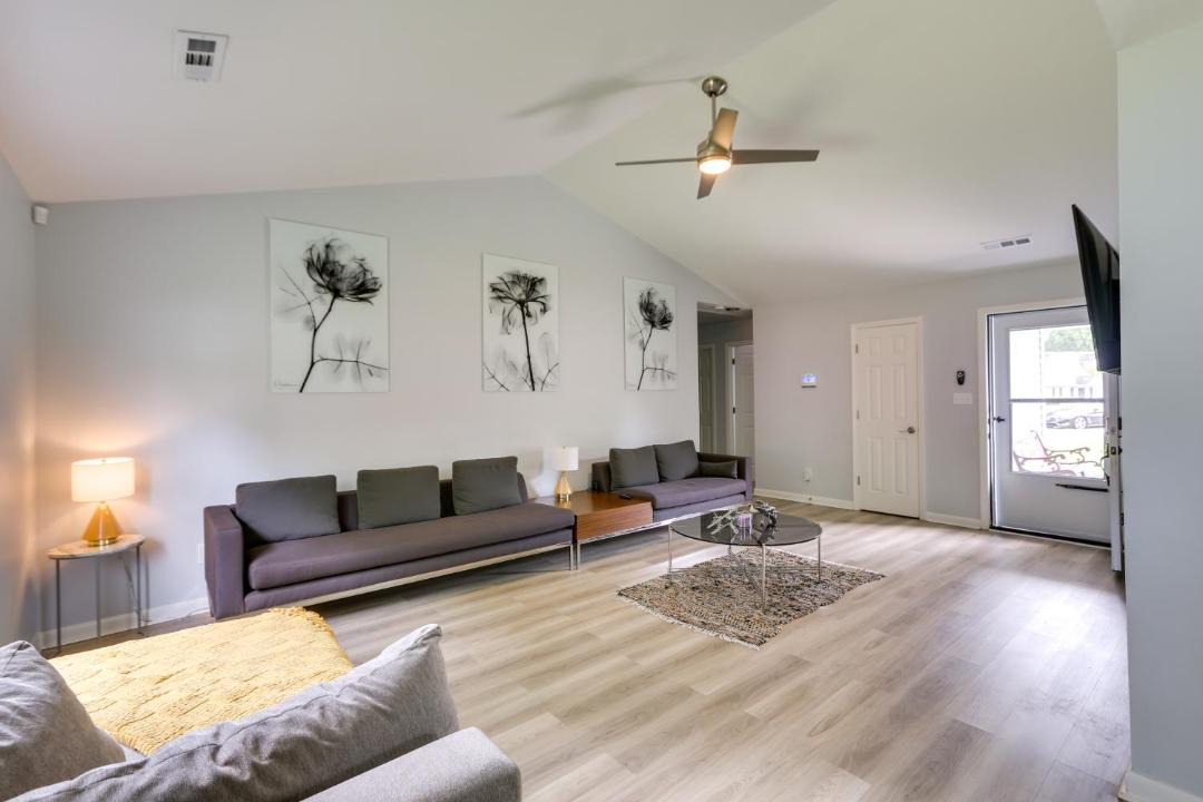 Photo of Livingroom in Greensboro