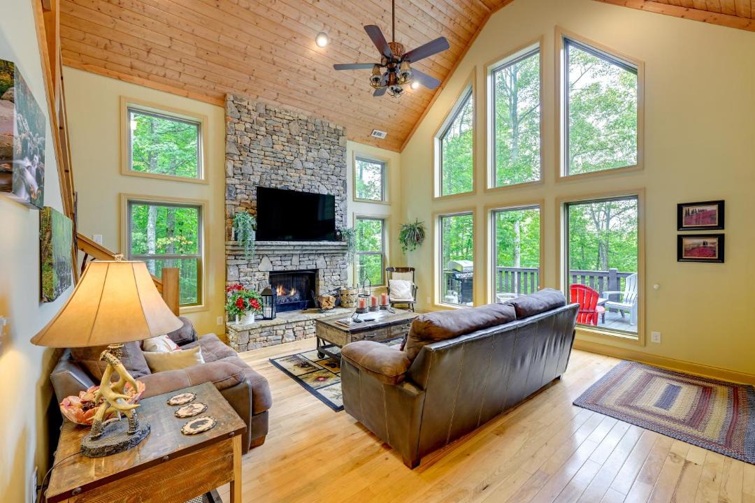 Photo of Livingroom in Bryson City