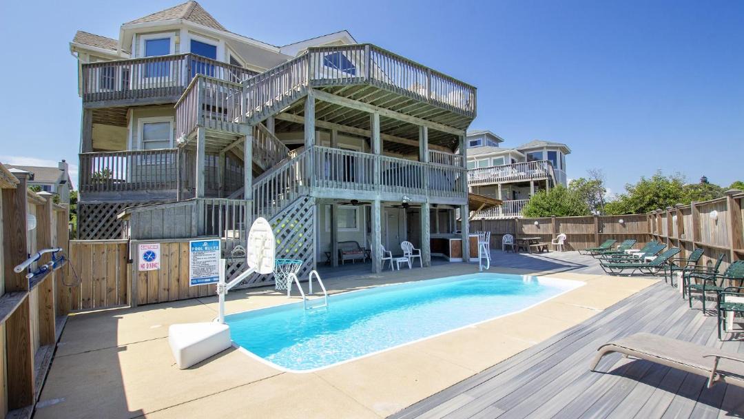 Photo of Outdoor in Corolla Light