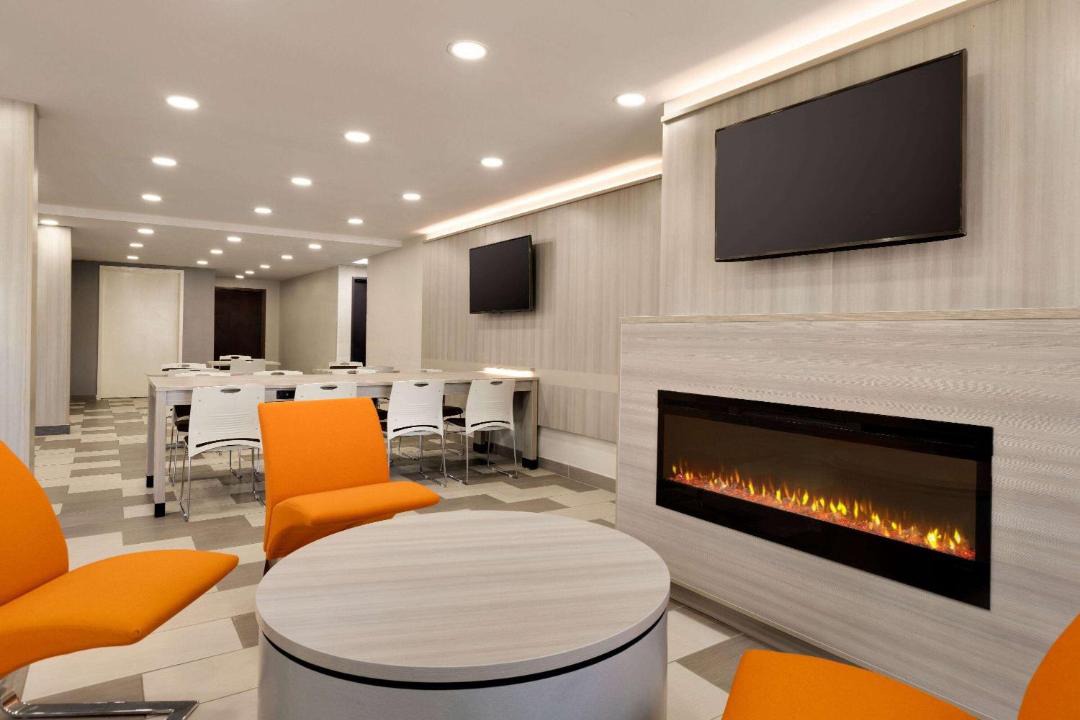 Photo of Livingroom in Southeast Raleigh