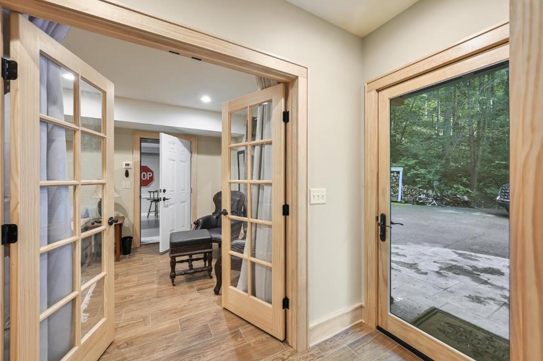 Photo of Livingroom in Weaverville