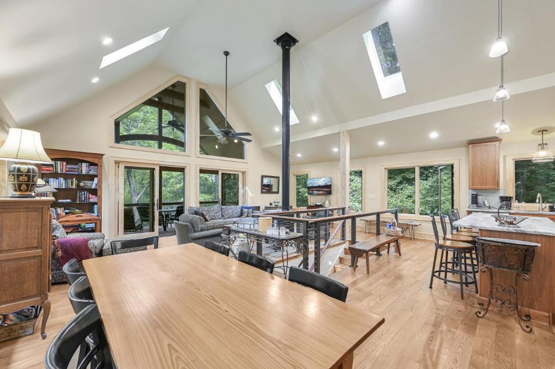 Photo of Livingroom in Weaverville