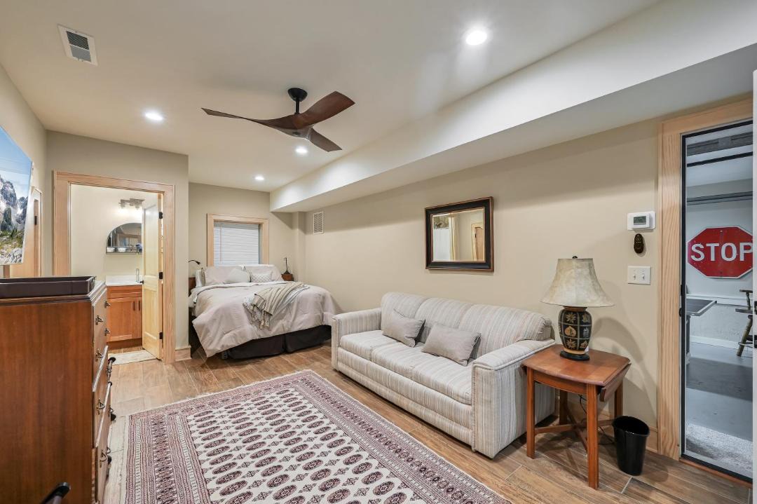 Photo of Livingroom in Weaverville