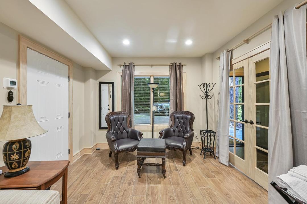 Photo of Livingroom in Weaverville
