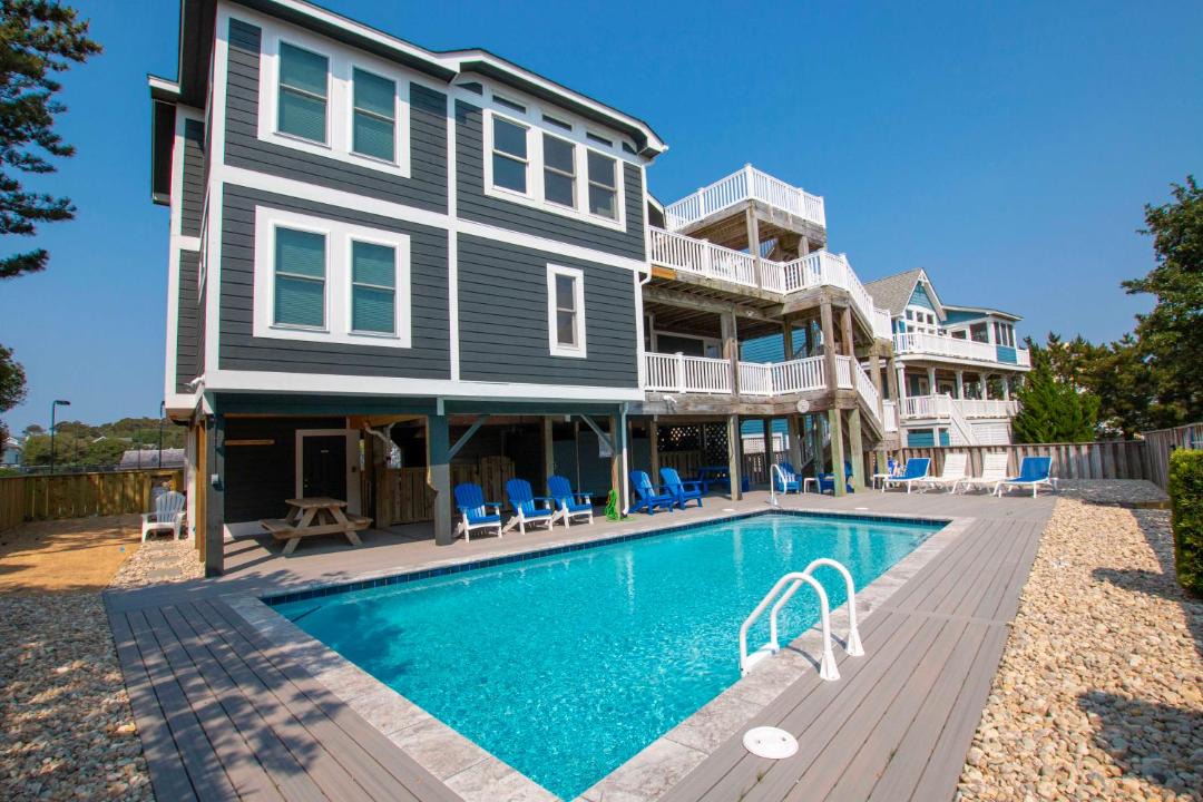 Photo of Outdoor in Corolla Light