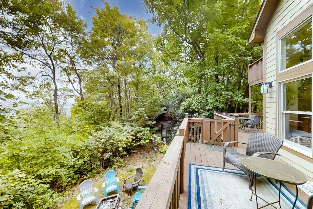 Photo of Patio Balcony in Pisgah Forest
