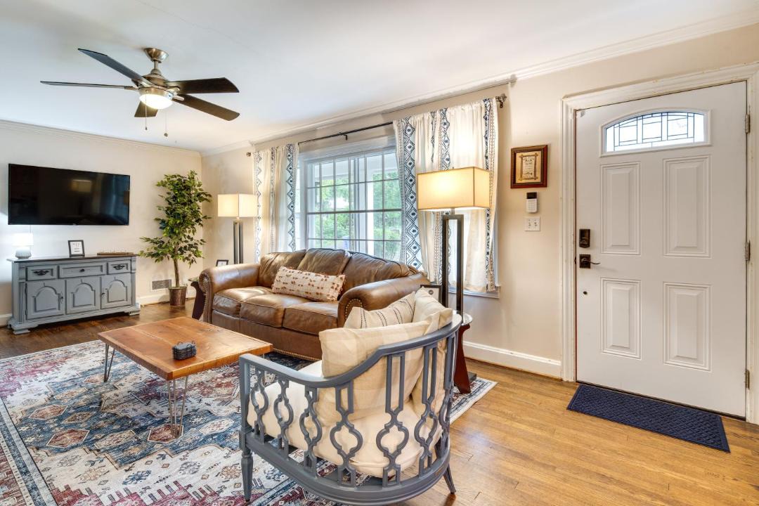 Photo of Livingroom in Druid Hills