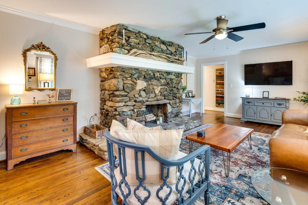 Photo of Livingroom in Druid Hills