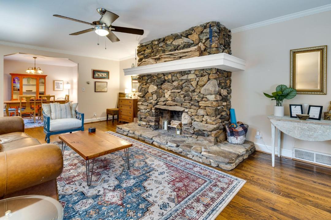 Photo of Livingroom in Druid Hills