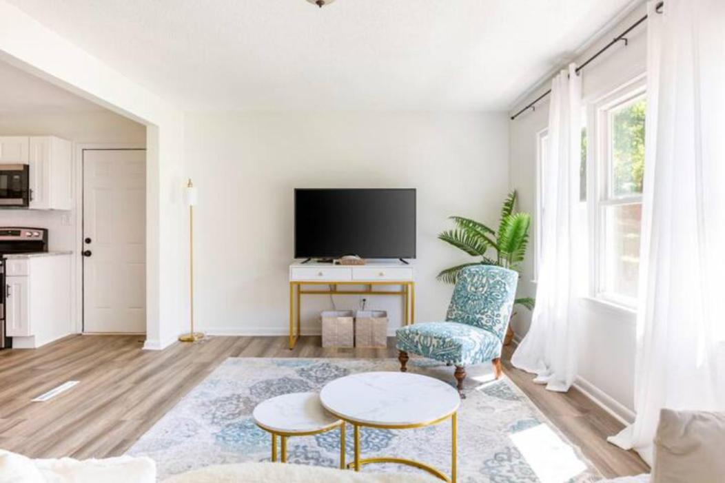 Photo of Livingroom in Newton