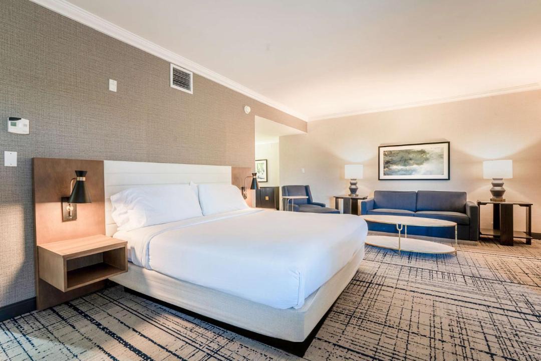 Photo of Bedroom in Executive Park