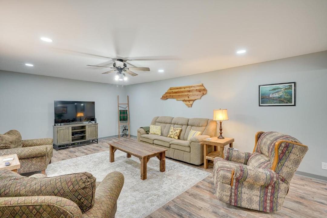 Photo of Livingroom in Creedmoor