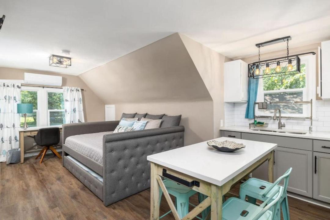 Photo of Livingroom in High Point
