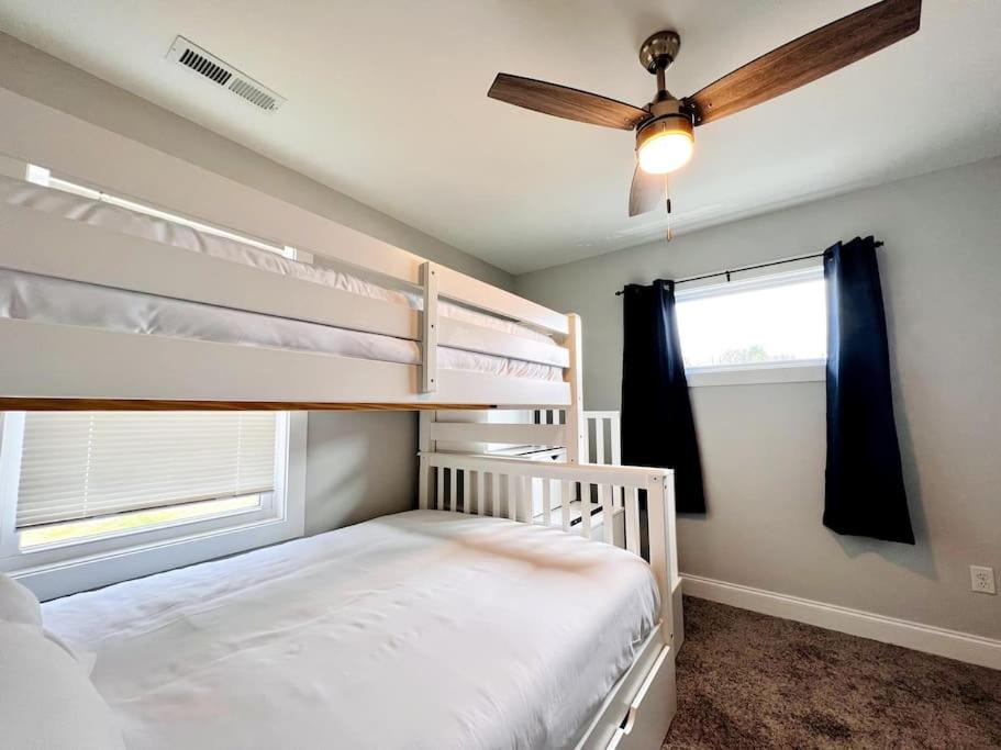 Photo of Bedroom in Woodfin