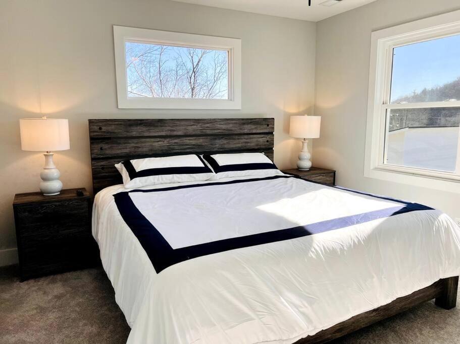 Photo of Bedroom in Woodfin