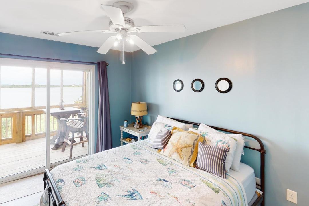 Photo of Bedroom in North Topsail Beach