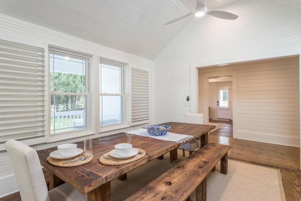 Photo of Livingroom in Hurdle Mills