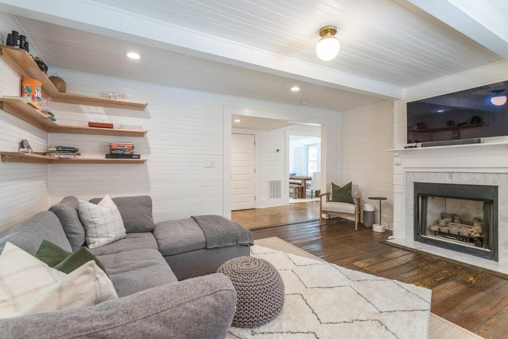Photo of Livingroom in Hurdle Mills