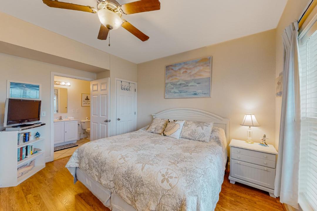 Photo of Bedroom in Hatteras