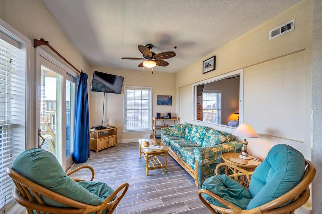 Photo of Livingroom in Hatteras