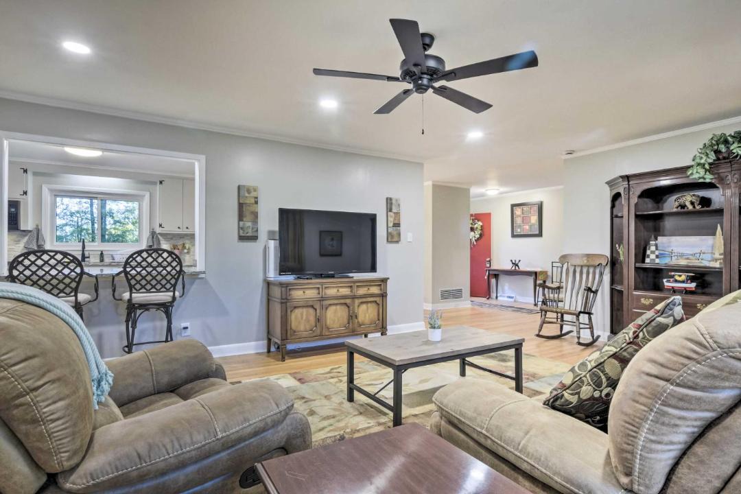 Photo of Livingroom in Durham