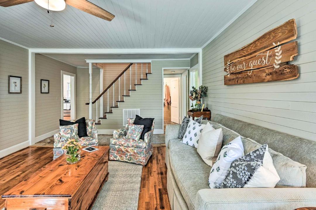 Photo of Livingroom in Browns Summit