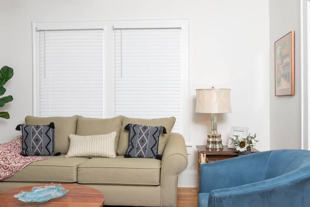 Photo of Livingroom in Cherry